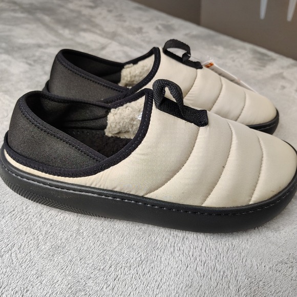 Crocs Classic Puff Moc Slippers Mens 8 Wmns 10 Moth Fleece Lined Casual Comfort‎ main image 5
